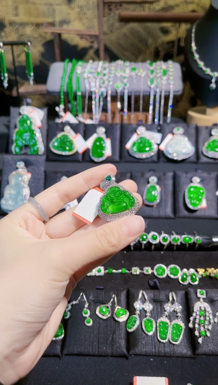 【闪购商品】翡翠颈饰银S925镶嵌佛公吊坠