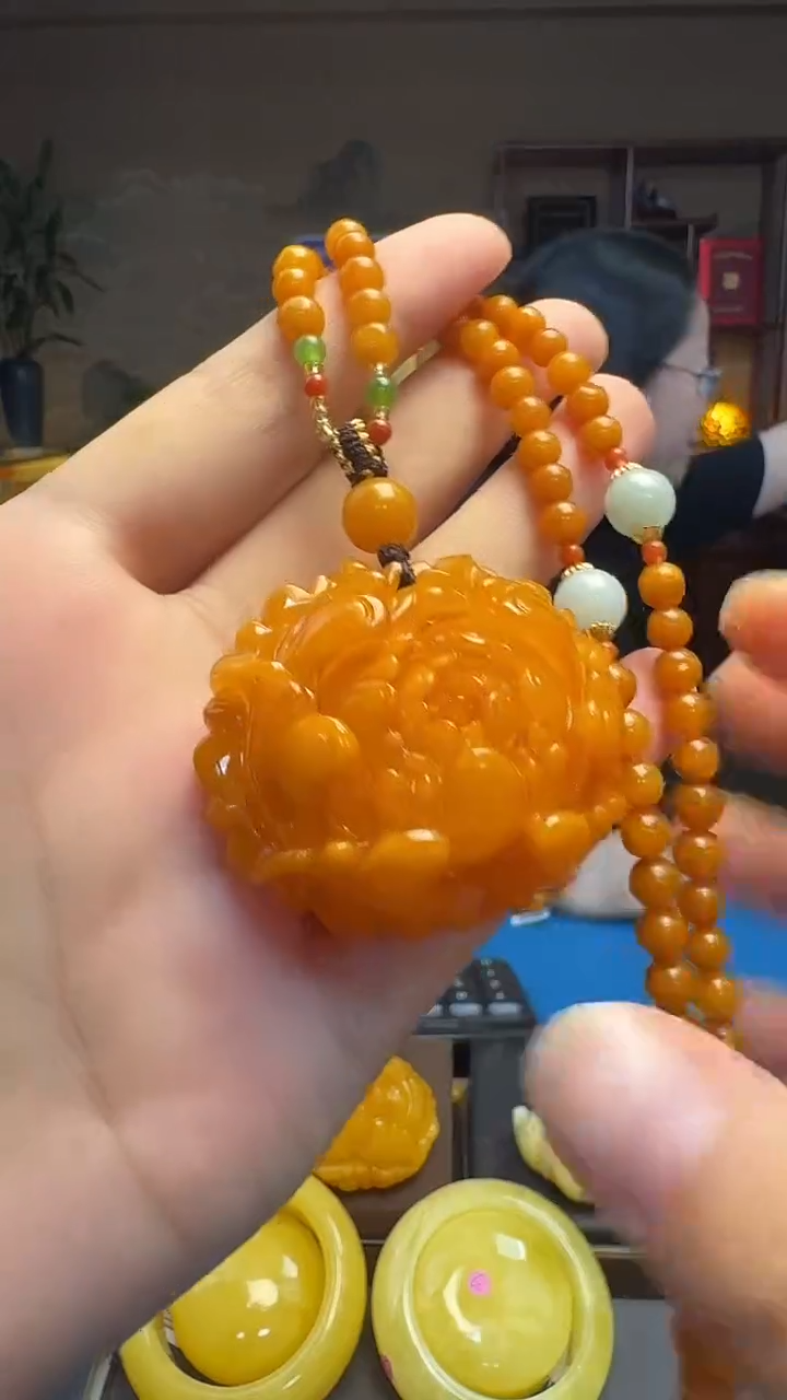 琥珀吊坠(赠链)未镶嵌天然保真蜜蜡牡丹花套装