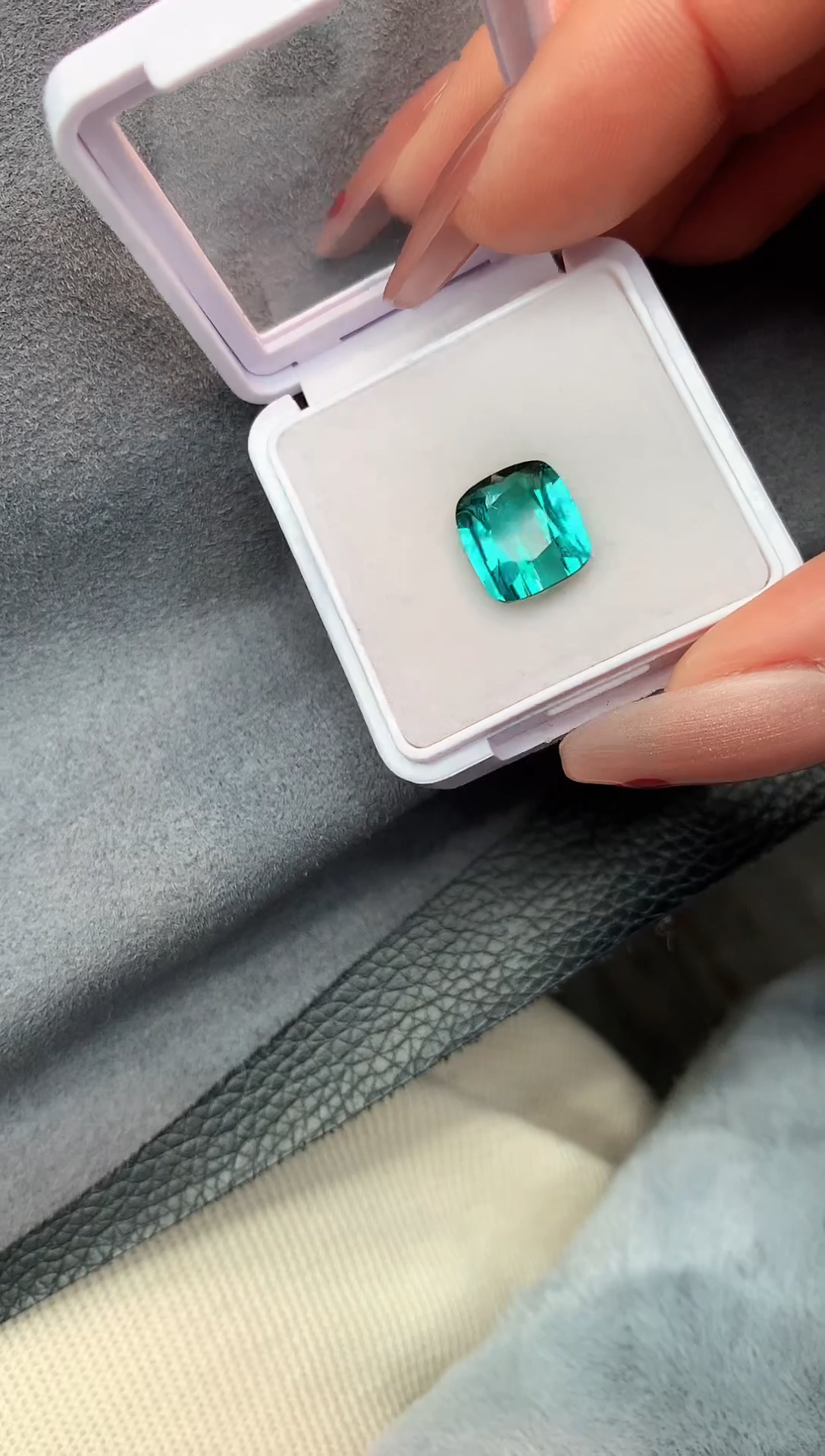 【闪购商品】碧玺耳饰未镶嵌5.1克拉拉贡