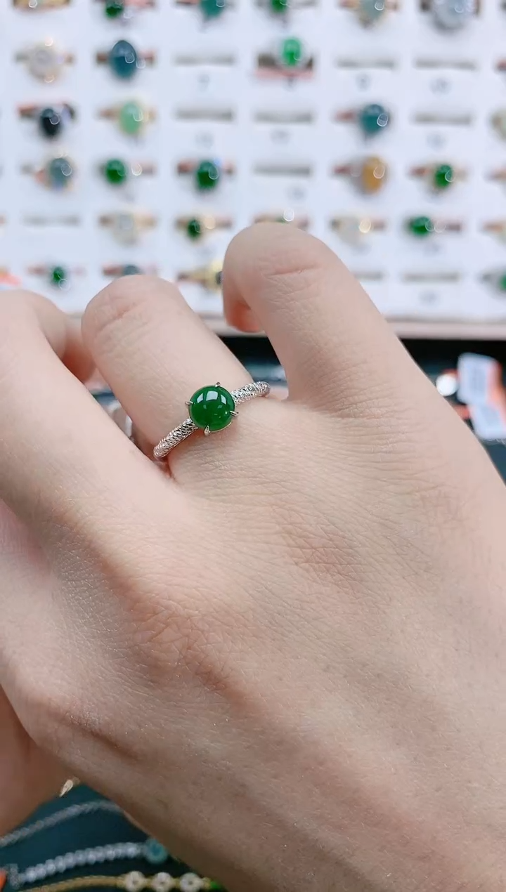 翡翠戒指银S925镶嵌天然翡翠