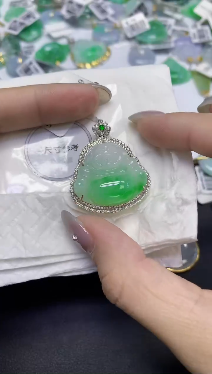 颈饰18K金镶嵌翡翠天然缅甸翡翠A货百元以上9元证书费自理
