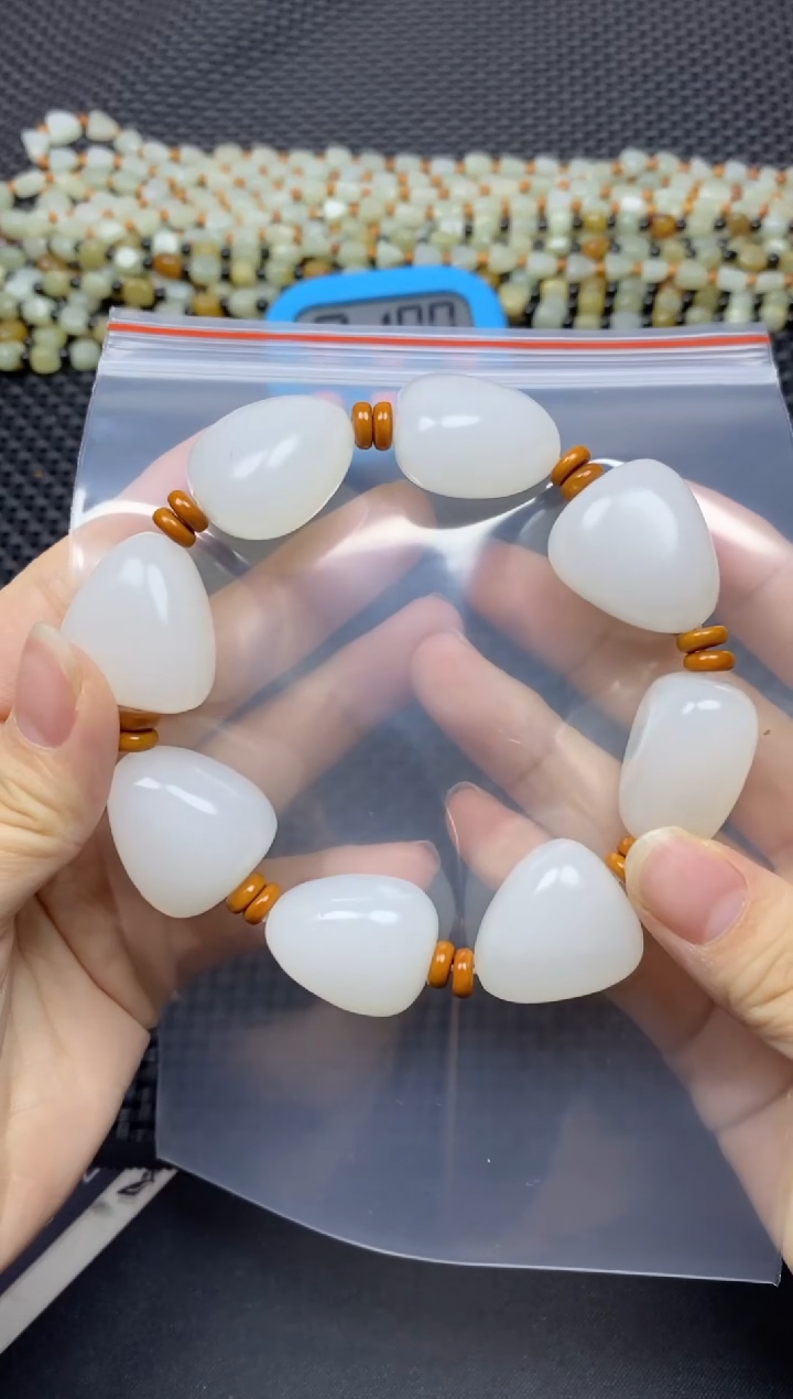 未镶嵌手链和田玉徐*手串