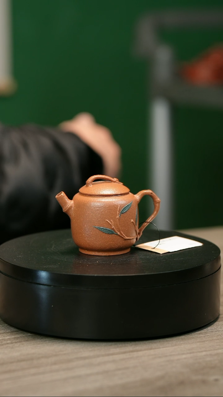 茶壶紫砂海**川H2119陈春芬黄段竹叶圆瓜