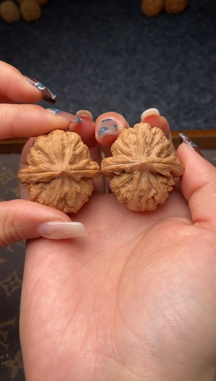 把件文玩核桃B111号39尺红锦鲤