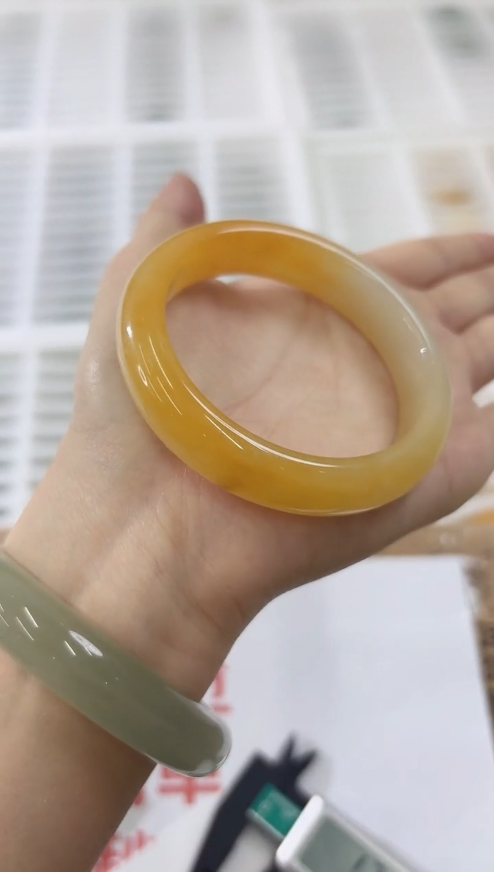 未镶嵌手镯石英质玉85-56HU