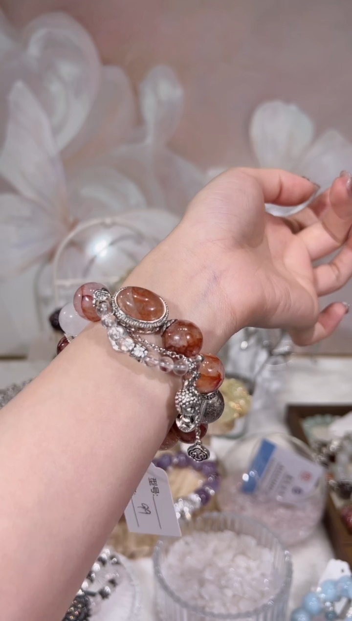 【闪购商品】水晶手链未镶嵌天然水晶默认微瑕 多样性发货发其一