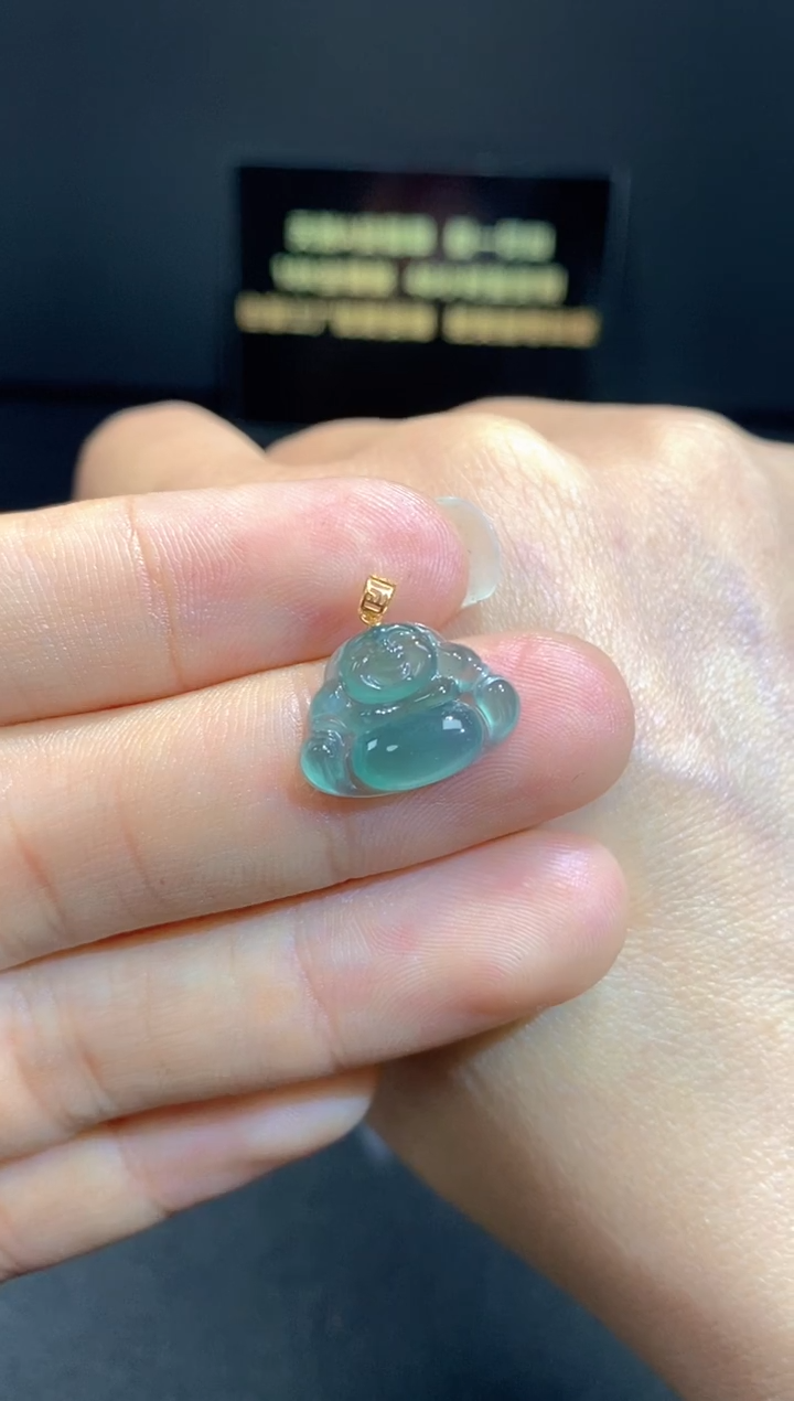 翡翠18K金镶嵌颈饰翡翠吊坠