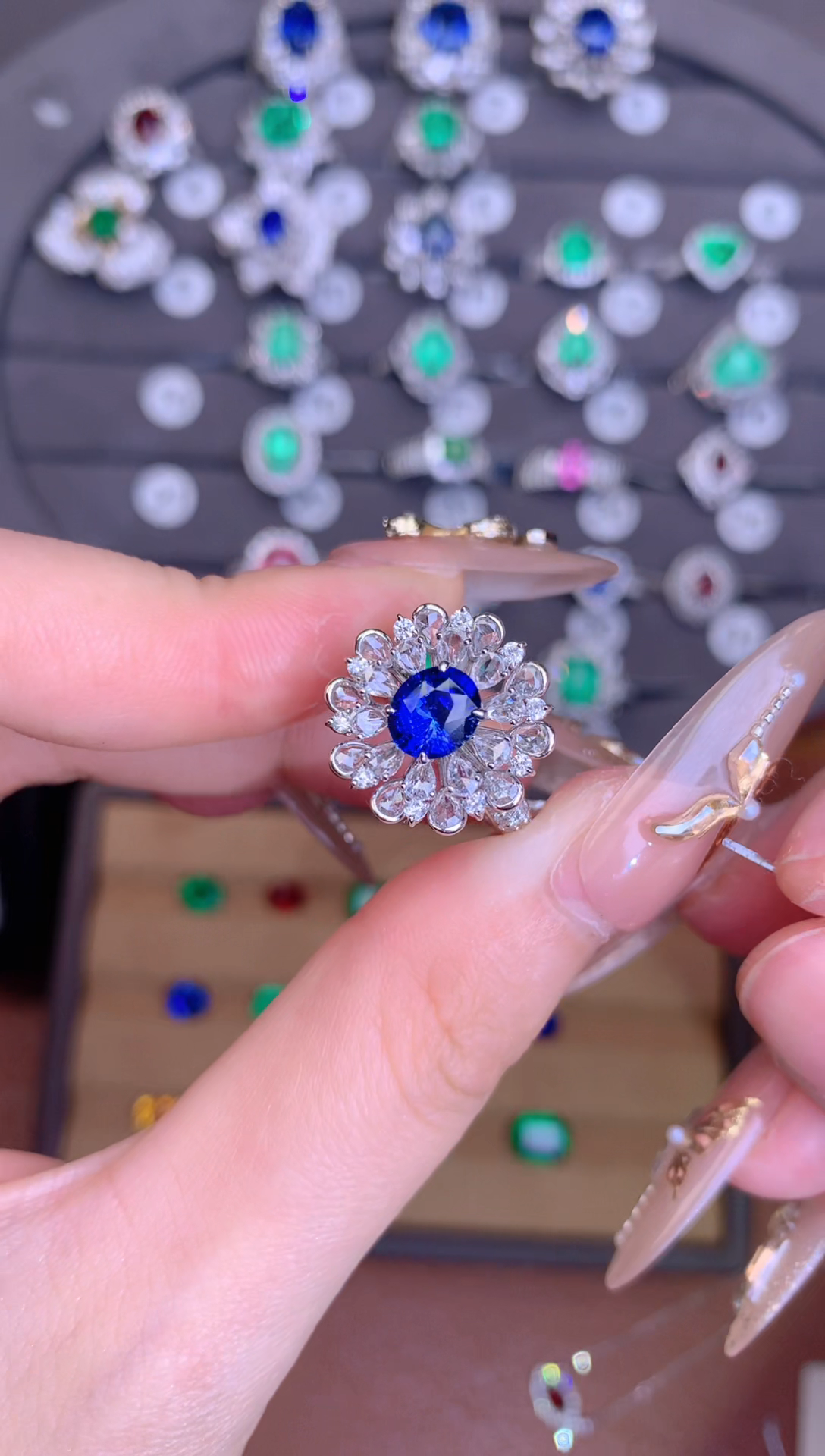 【闪购商品】蓝宝石戒指18K金镶嵌1.11CT