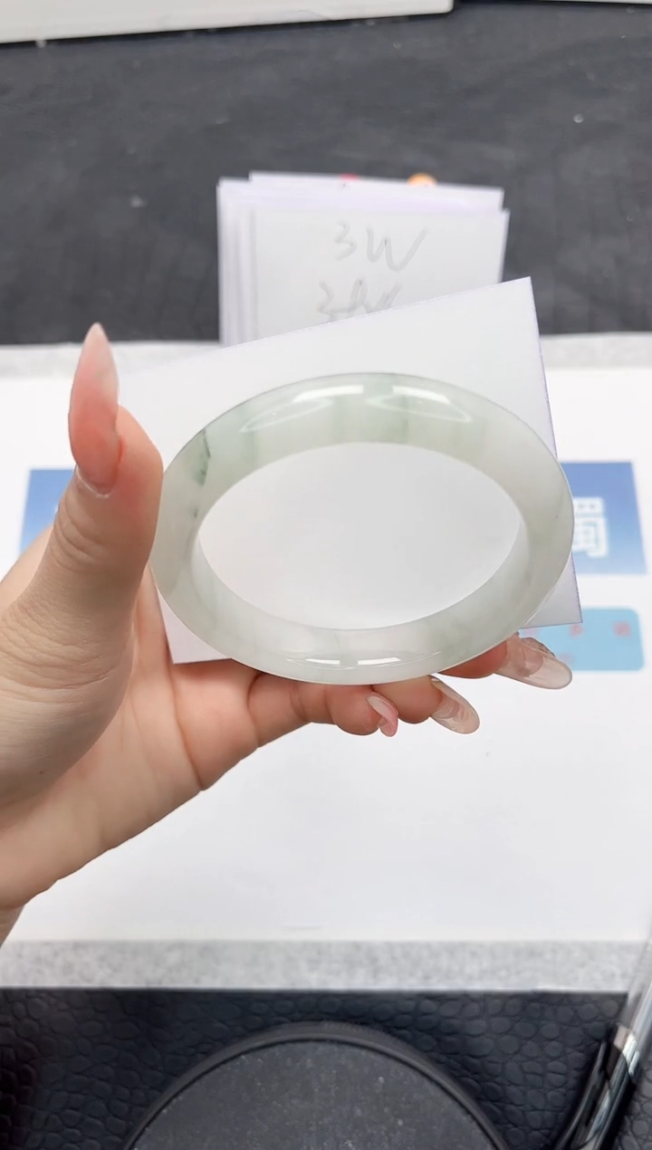 【闪购商品】石英质玉手镯未镶嵌A255-55