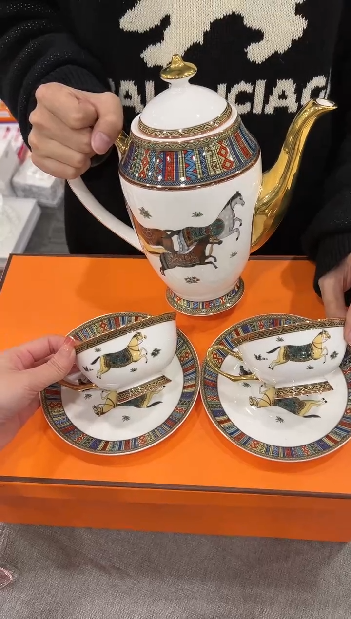 【闪购商品】杯H830--------------