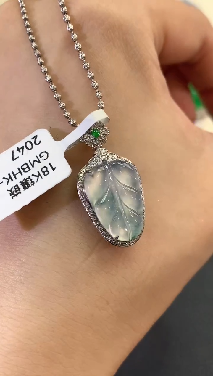 【闪购商品】翡翠吊坠(不含链)18K金镶嵌C20