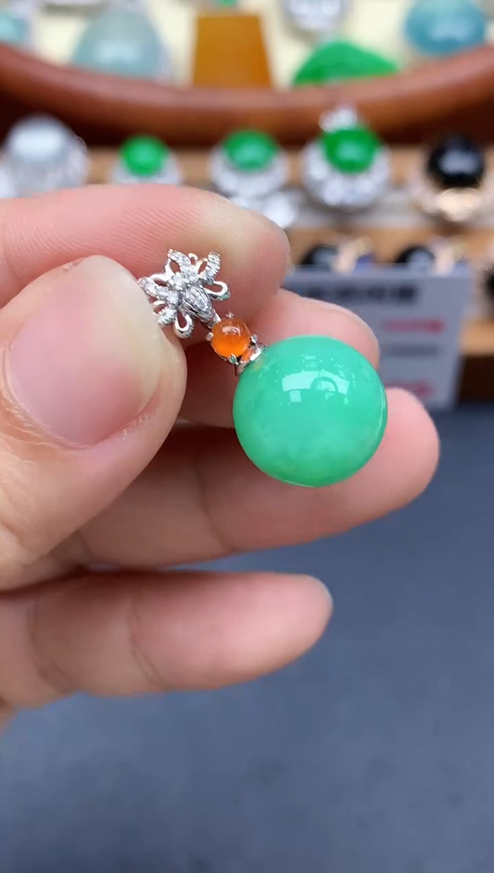 颈饰18K金镶嵌翡翠465-中国好珍宝