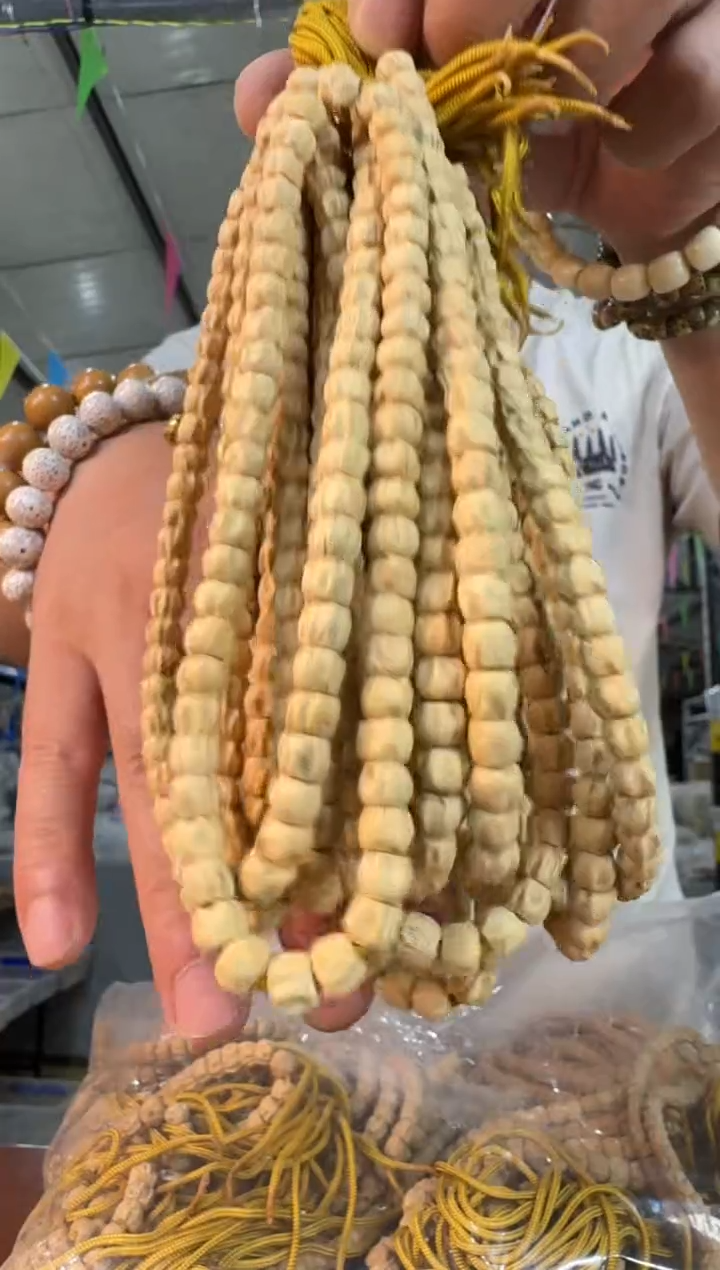 柏香籽/百香籽手串A35实物为准