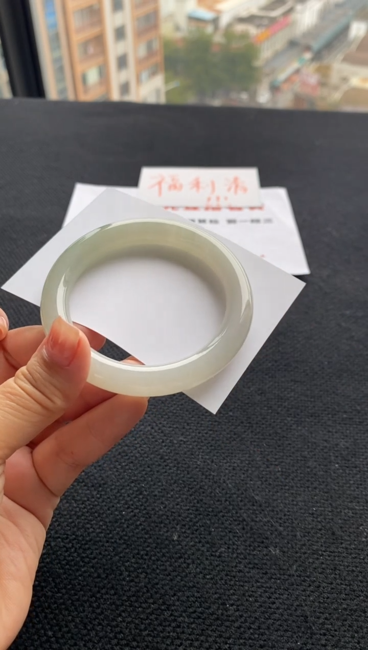 【闪购商品】翡翠手镯未镶嵌买断价XW23014814