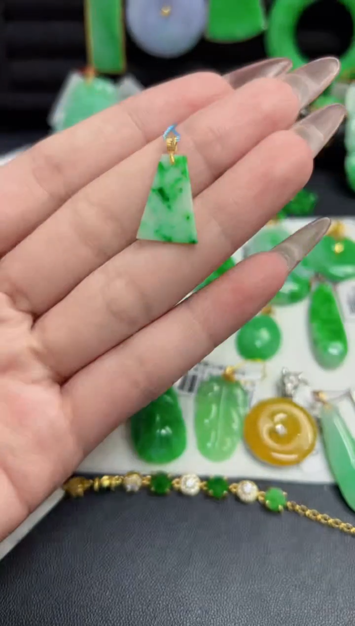 【闪购商品】翡翠颈饰18K金镶嵌Y缅料A货/支持复检/一件