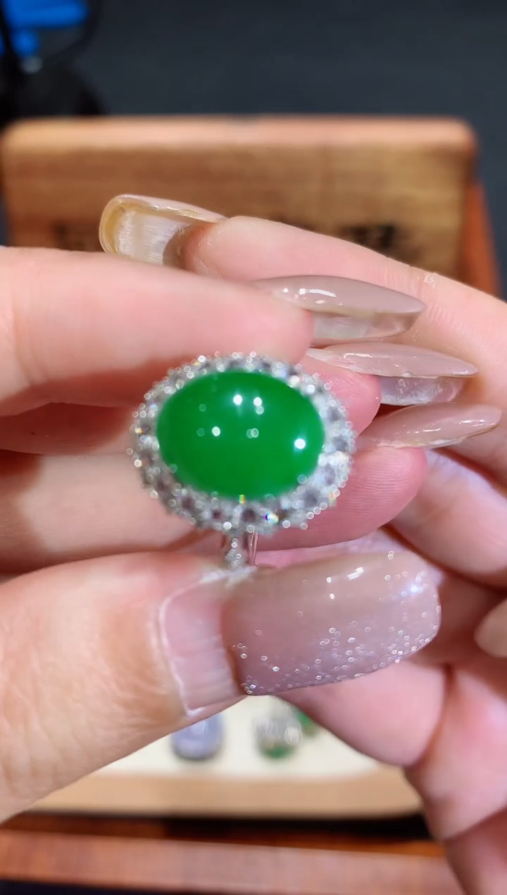 翡翠戒指18K金镶嵌27团购多样性发其一