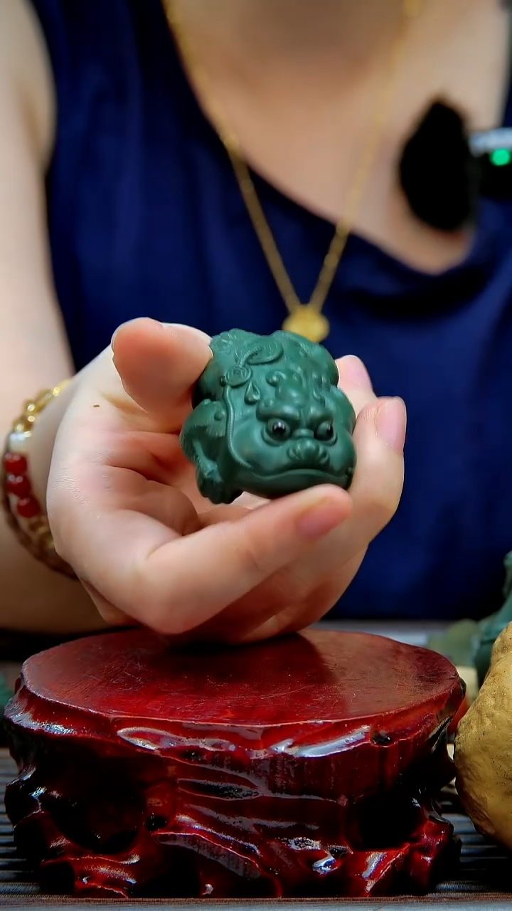 宜兴紫砂手工金蟾