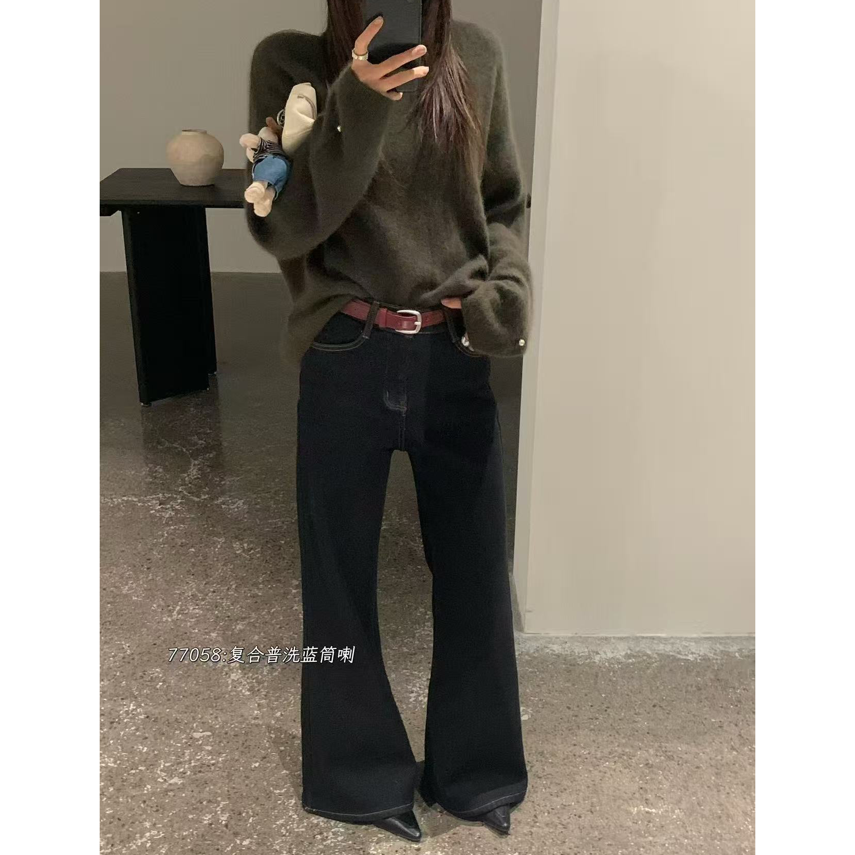 77058-1设计感罗马风女显瘦微喇牛仔裤