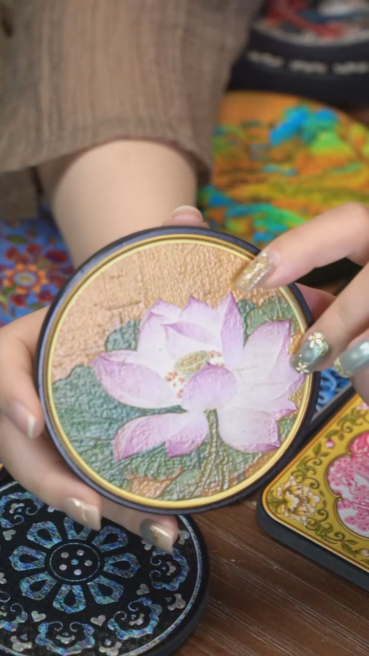 壹藏贰宝出水芙蓉杯垫一片