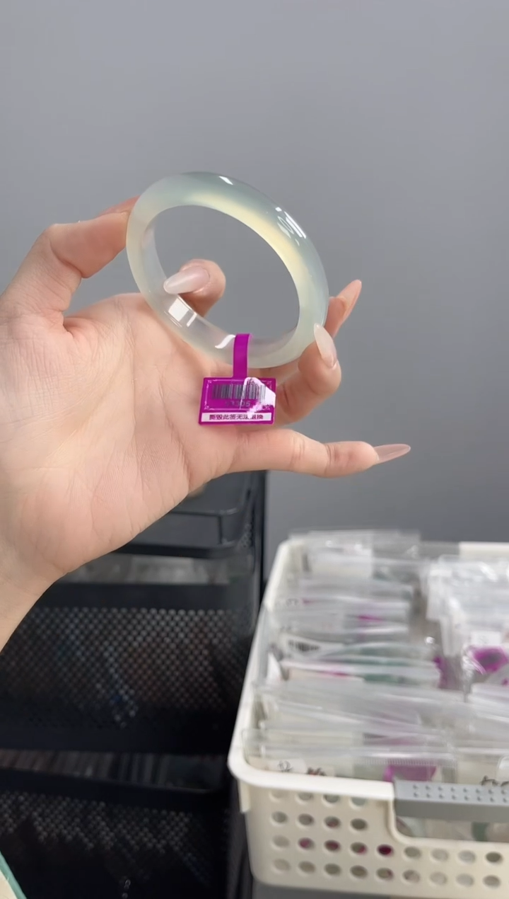 【闪购商品】玛瑙/玉髓手镯未镶嵌55-56圈