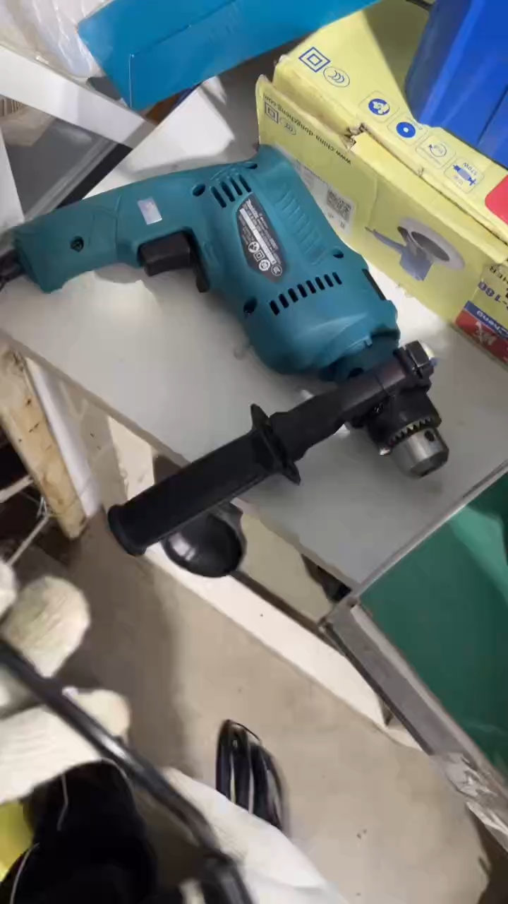 牧田M0801B冲击钻（500W 16MM )（1：7） 