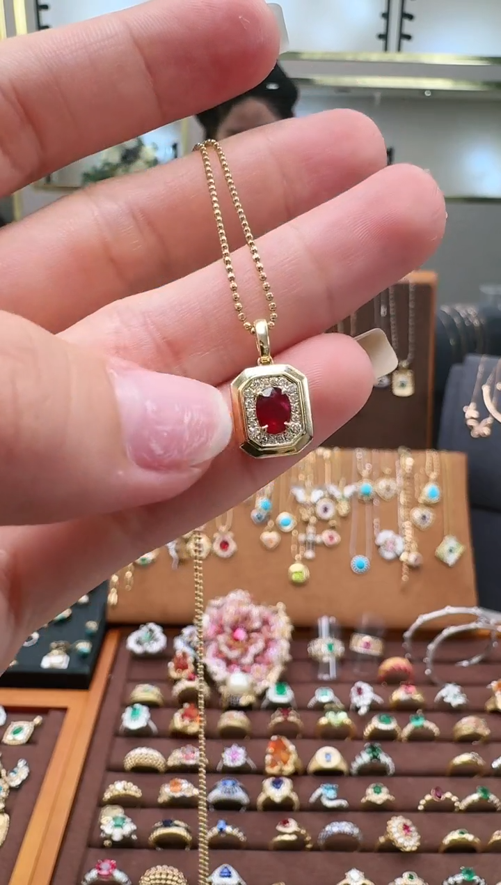 【闪购商品】红宝石吊坠(不含链)18K金镶嵌红宝石