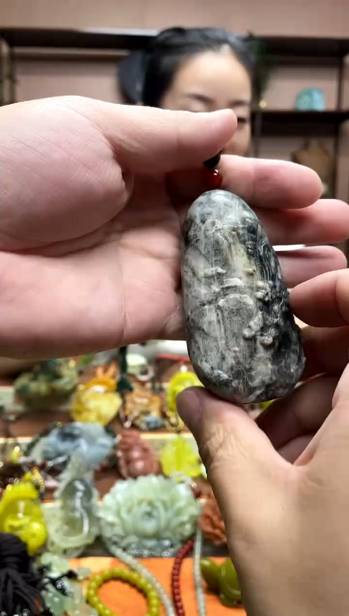 未镶嵌岫玉吊坠·