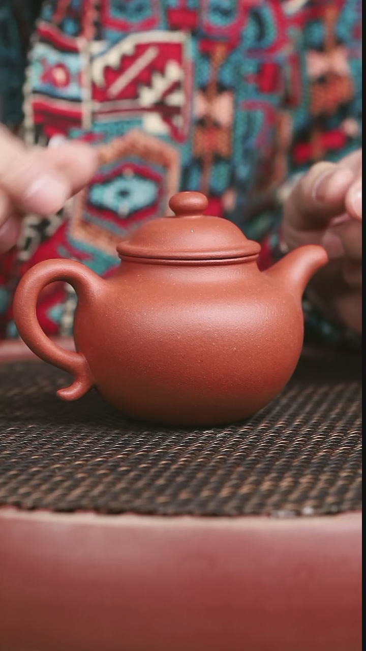 茶壶紫砂3号大红泥大亨莲子260CC微微暇