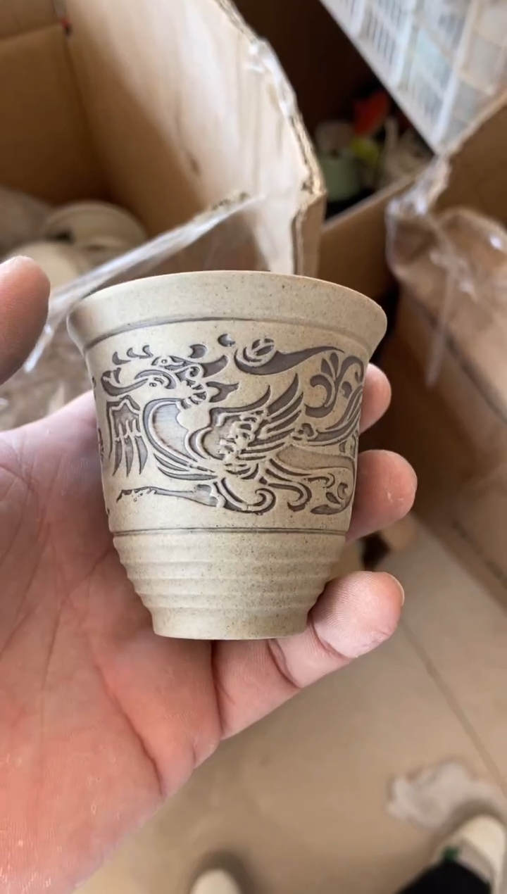 无运费险有瑕疵的摄影的产品有使用过的痕迹有点脏介意勿拍