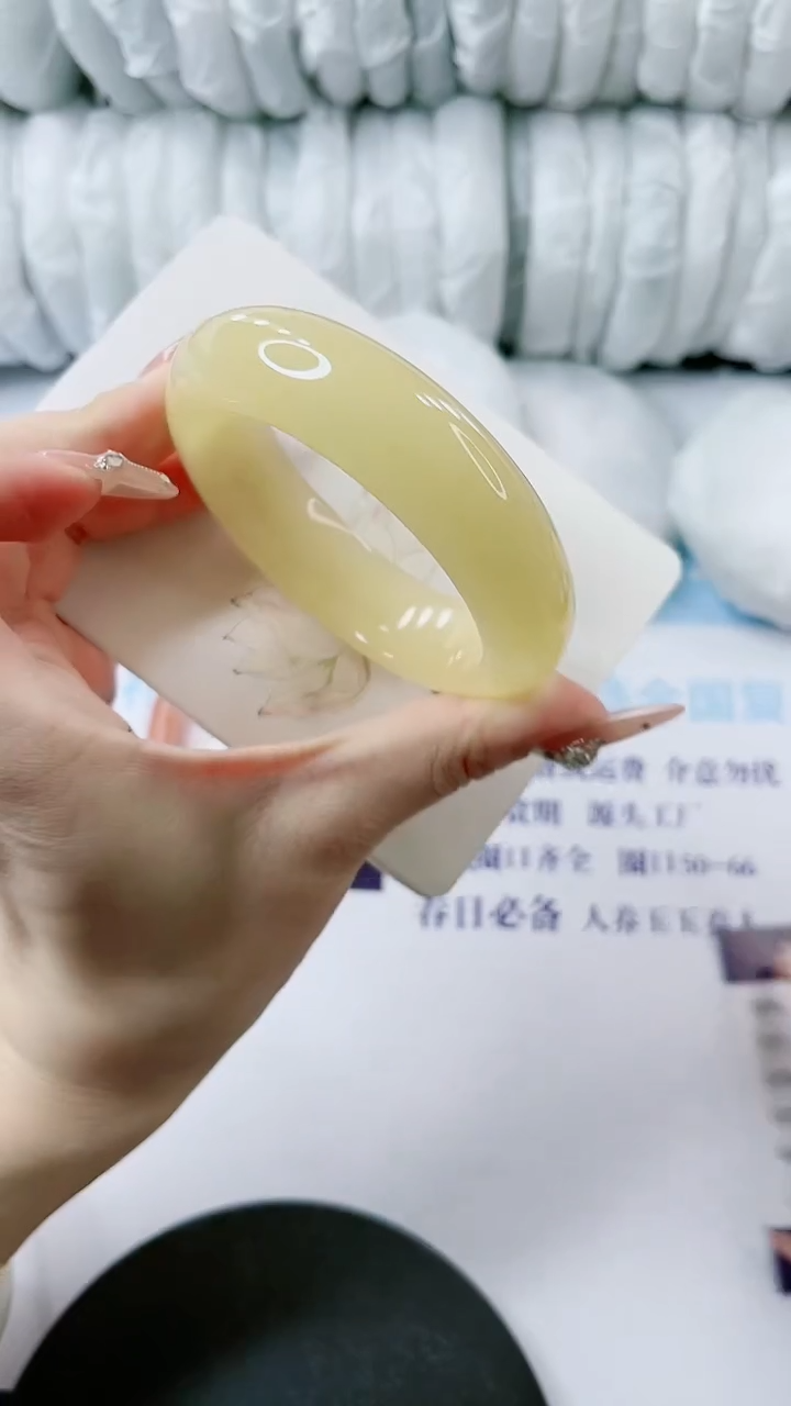 【闪购商品】石英质玉手镯未镶嵌多样性发货L241