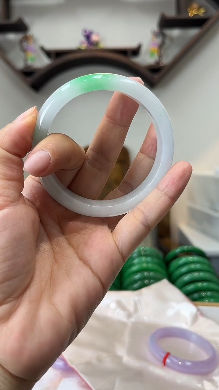 【闪购商品】砖雕闪13 圈口59.5 独货手镯