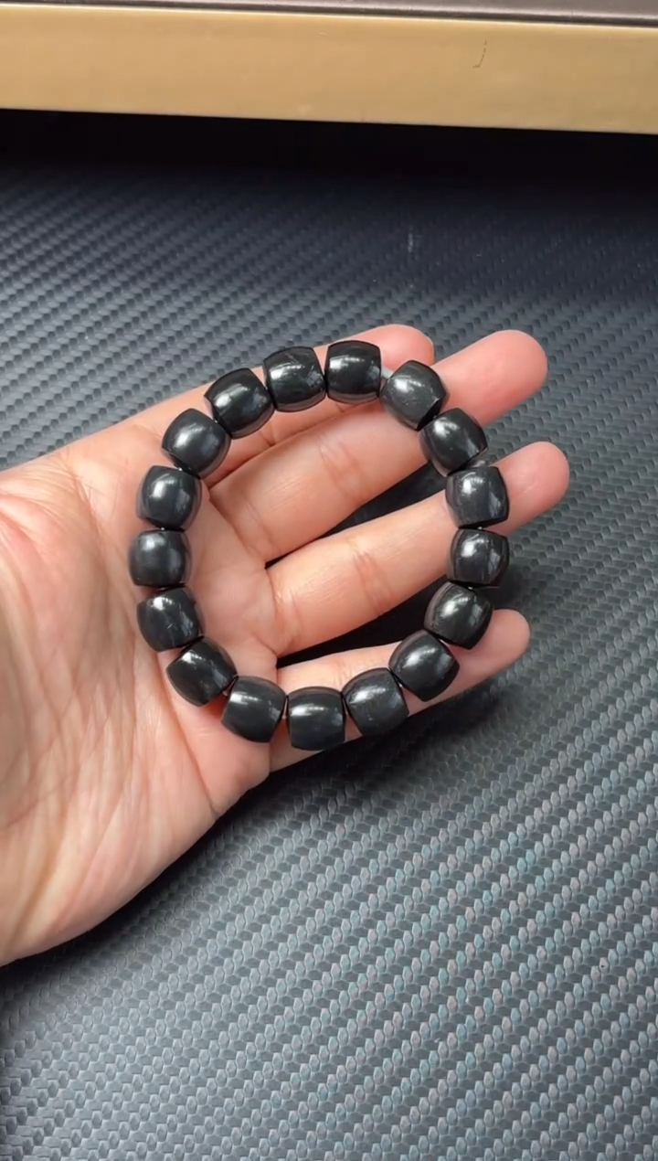 未镶嵌手串和田玉若羌毛毛矿微色差卡11*12