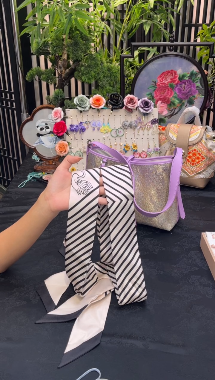 织绣冬*非遗苏绣手工饰品