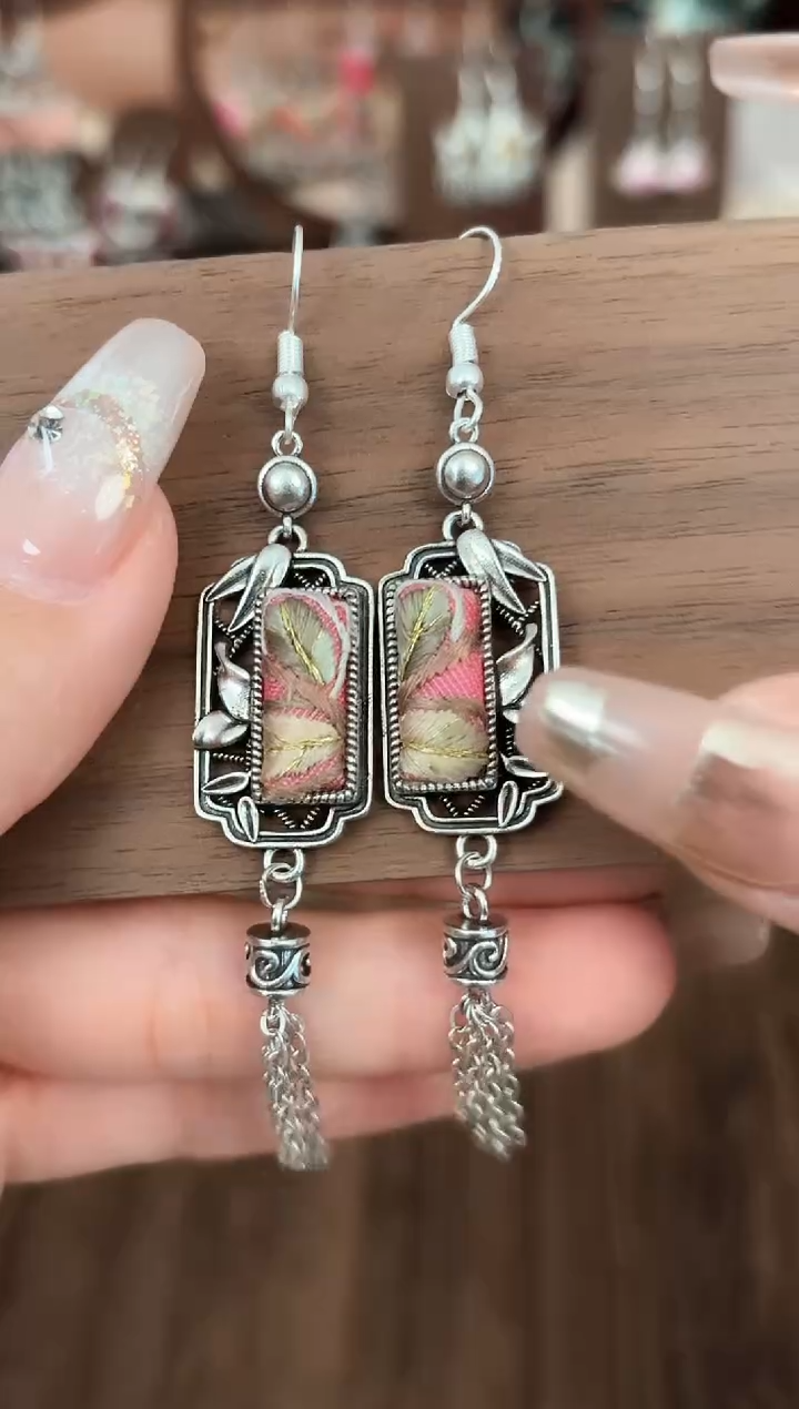 织绣非遗艺枝独秀老绣饰品342