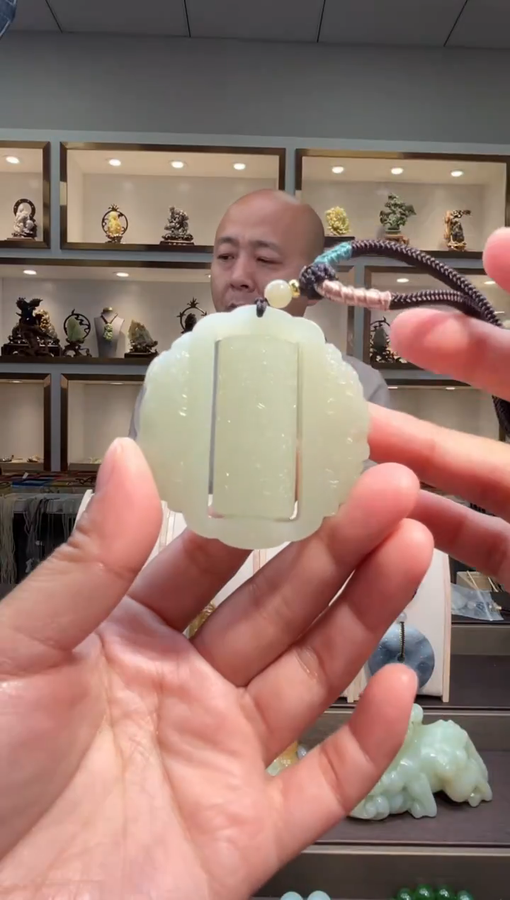 颈饰未镶嵌和田玉苏