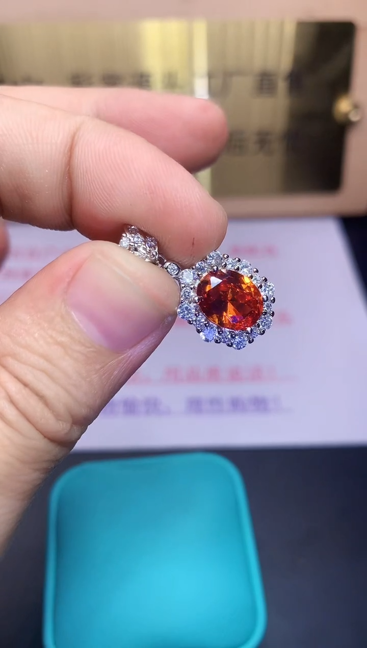 【闪购商品】蓝宝石颈饰银S925镶嵌.......