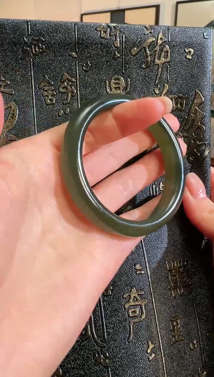 【闪购商品】和田玉手镯未镶嵌定向