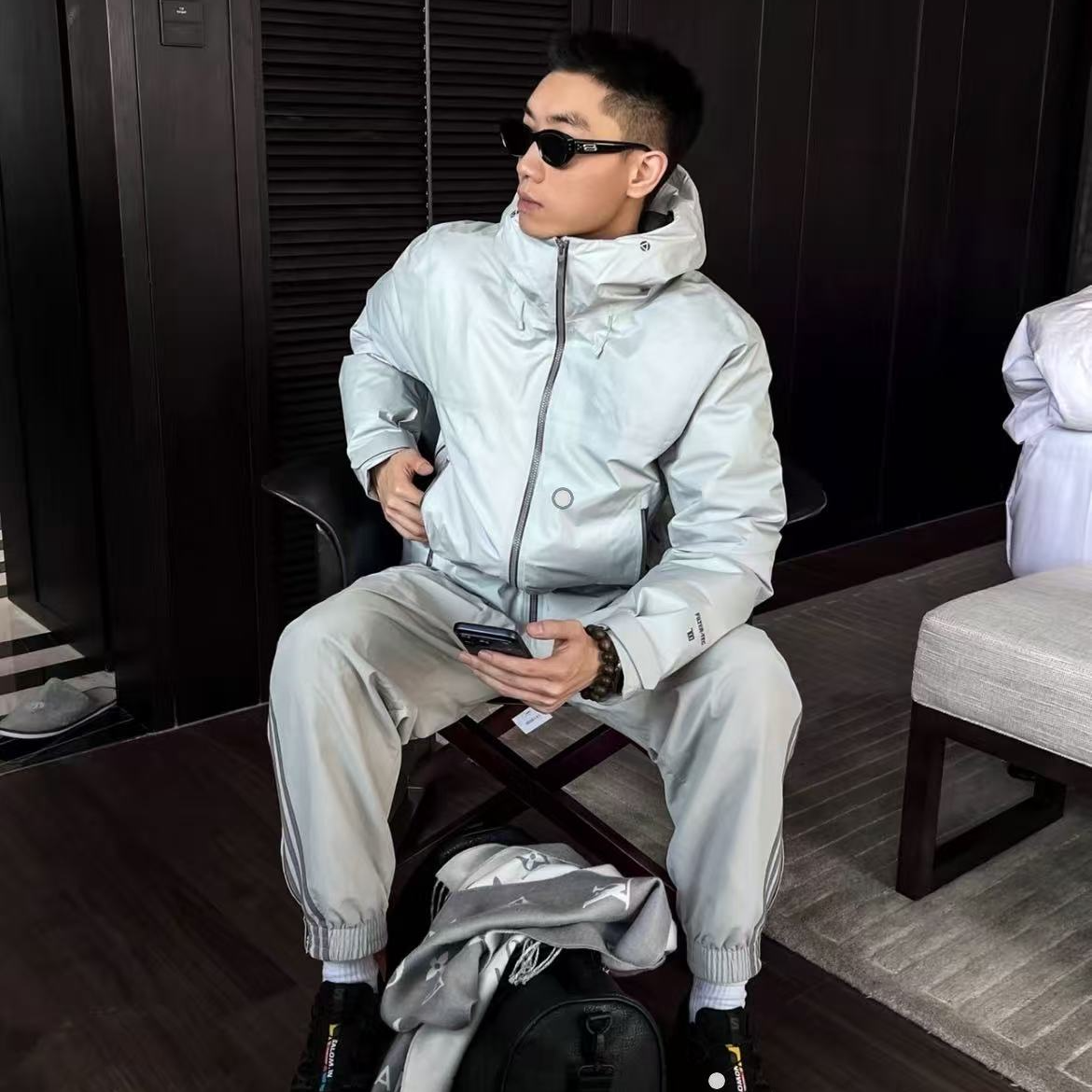 男女纯色加厚保暖连帽冬季鹅绒服555