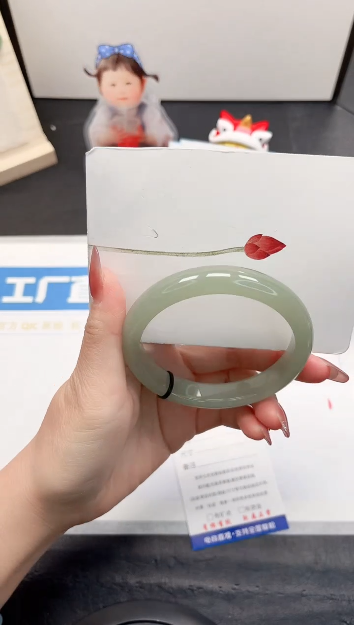 【闪购商品】石英质玉手镯未镶嵌52-64