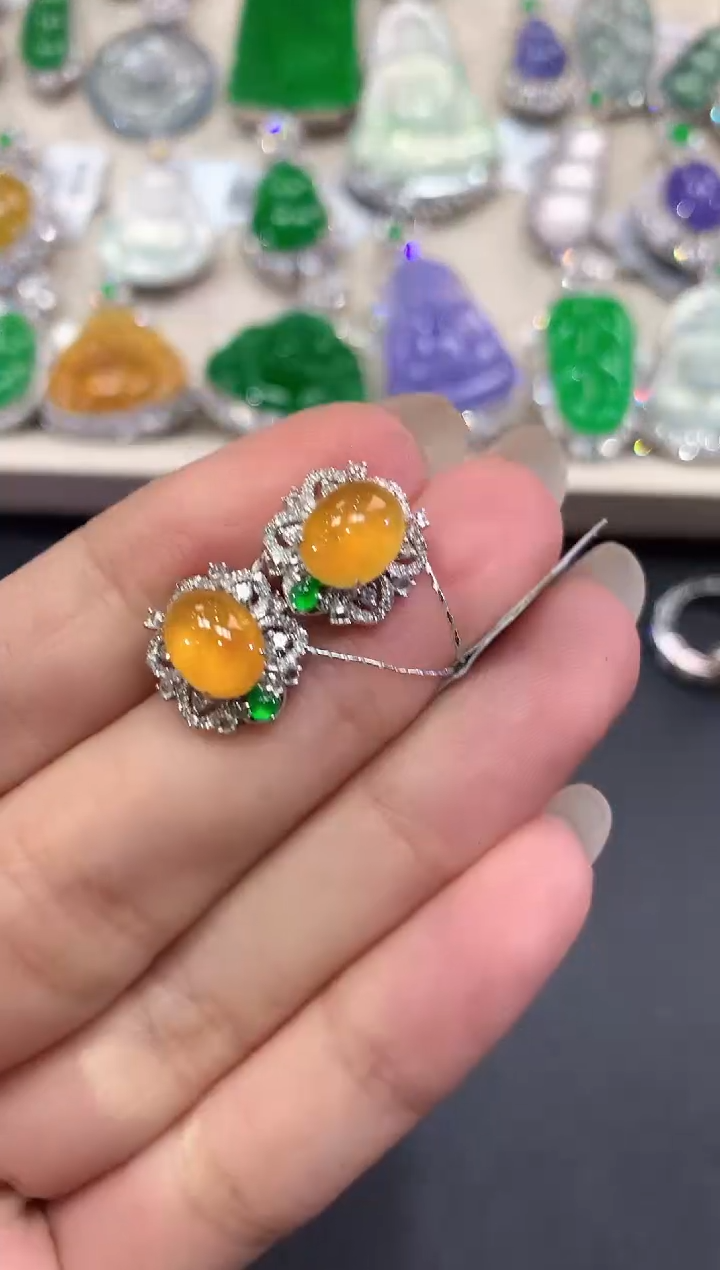 【闪购商品】翡翠耳饰18K金镶嵌q53         