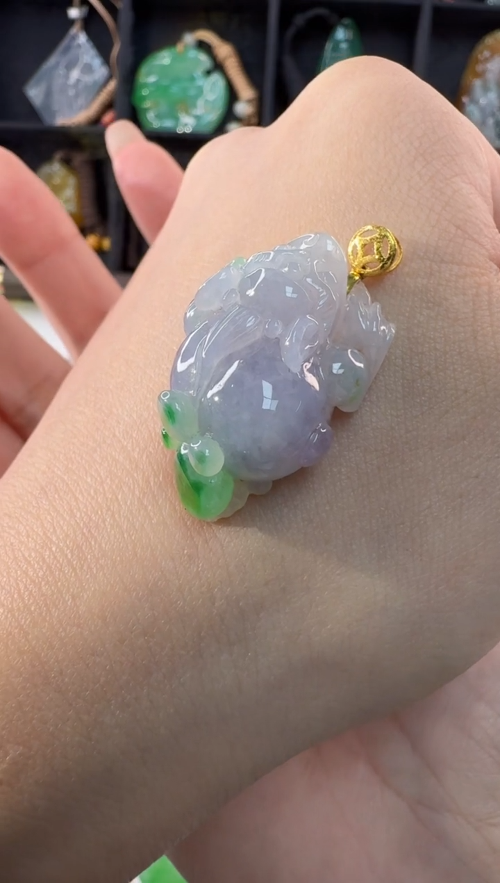 颈饰18K金镶嵌翡翠缅甸A货翡翠