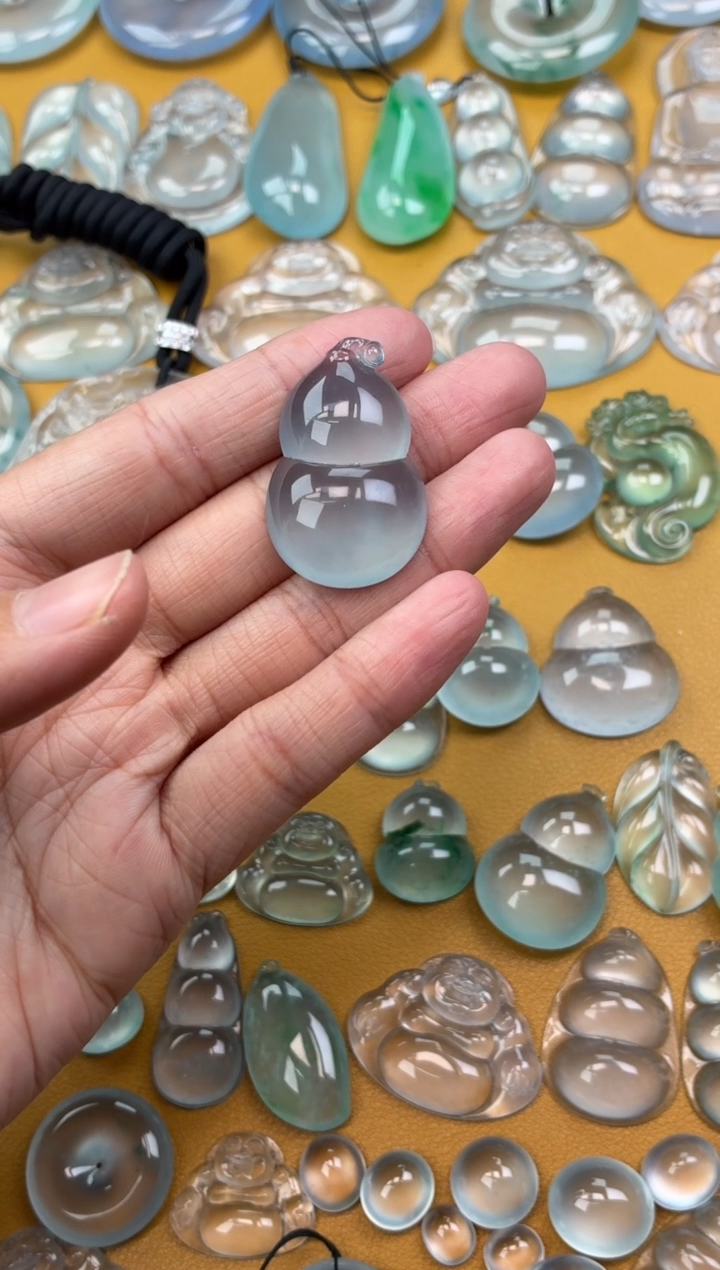 吊坠(不含链)未镶嵌翡翠51 葫芦 33.4 21.6 8.3