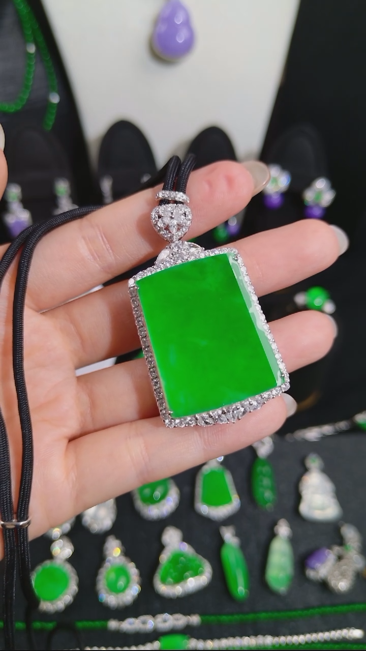 吊坠(不含链)18K金镶嵌翡翠无事牌