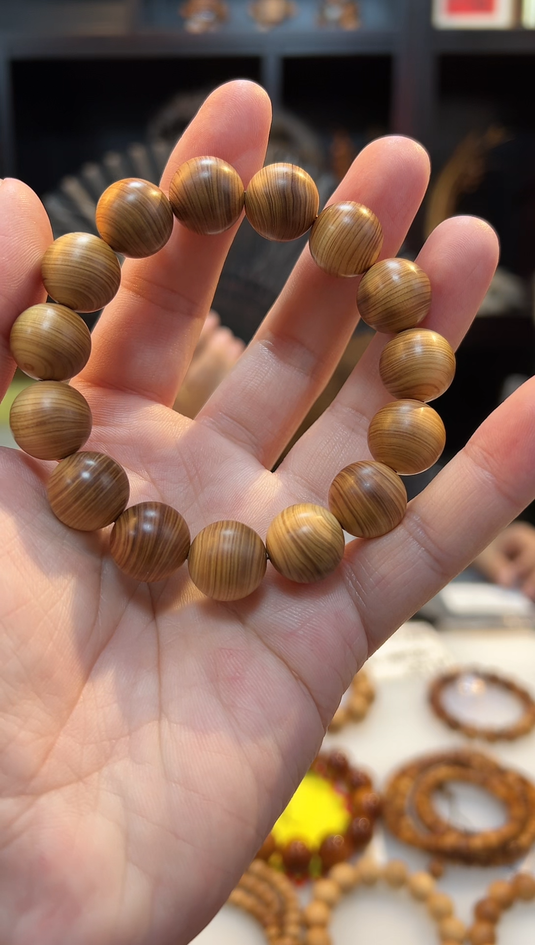 崖柏绍****司15黑油精品圆珠带礼盒