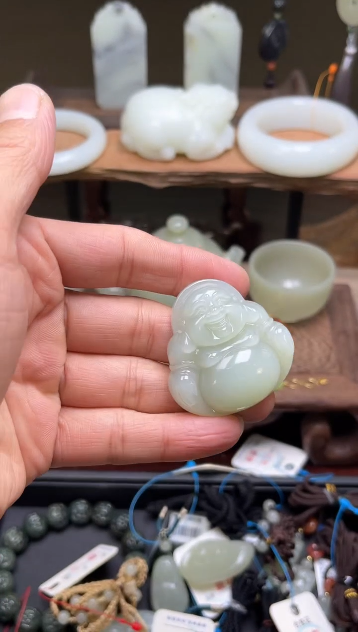 【闪购商品】和田玉吊坠未镶嵌且末青白A+佛公9007332