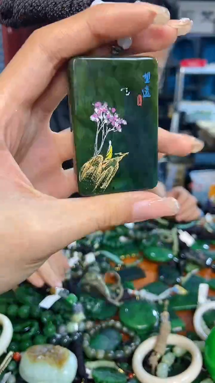 未镶嵌和田玉挂件1