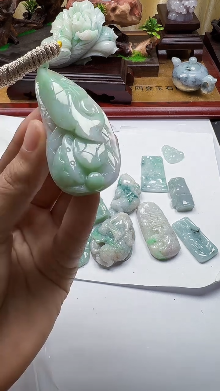 吊坠(不含链)未镶嵌翡翠1