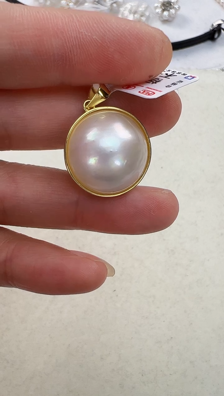 【闪购商品】拼合珍珠（马贝珠）颈饰银S925镶嵌大马贝