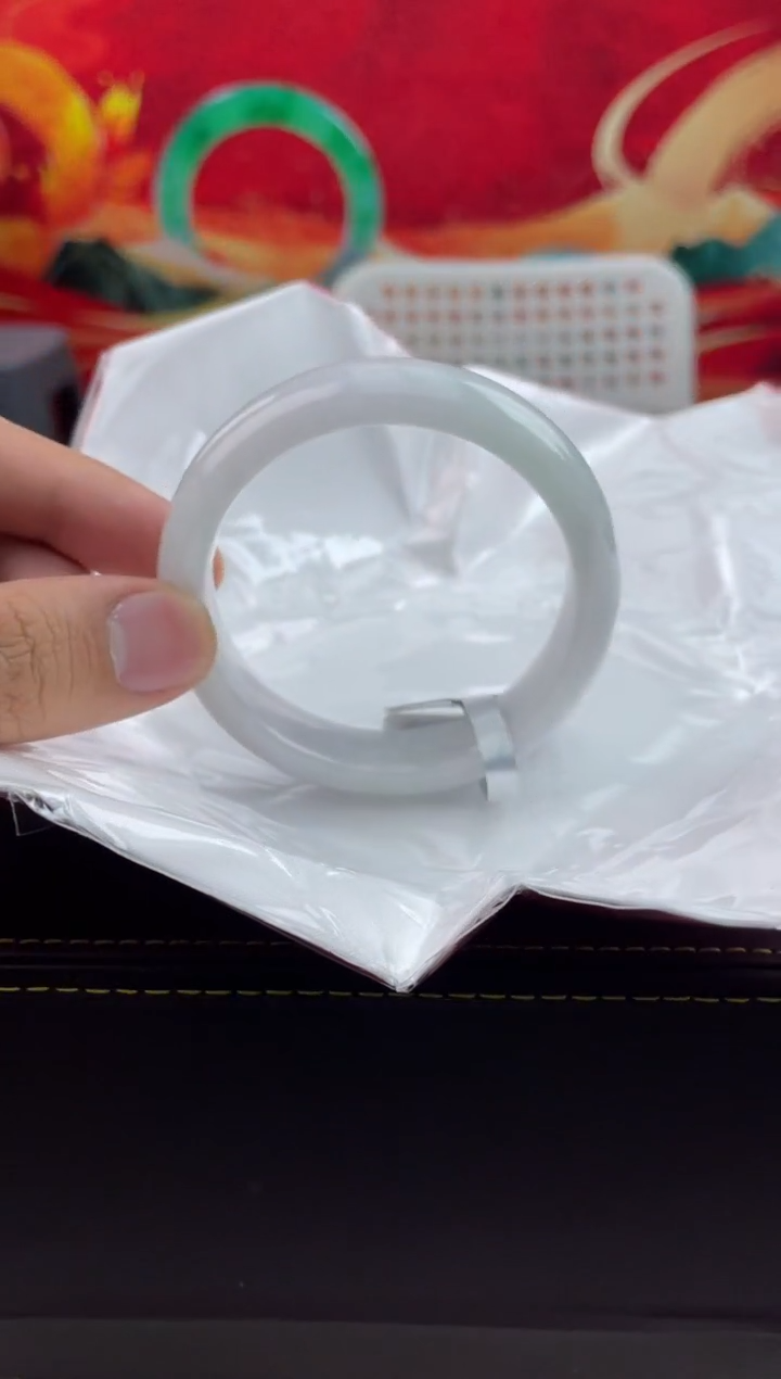 【闪购商品】翡翠手镯未镶嵌翡翠手镯（微瑕）3