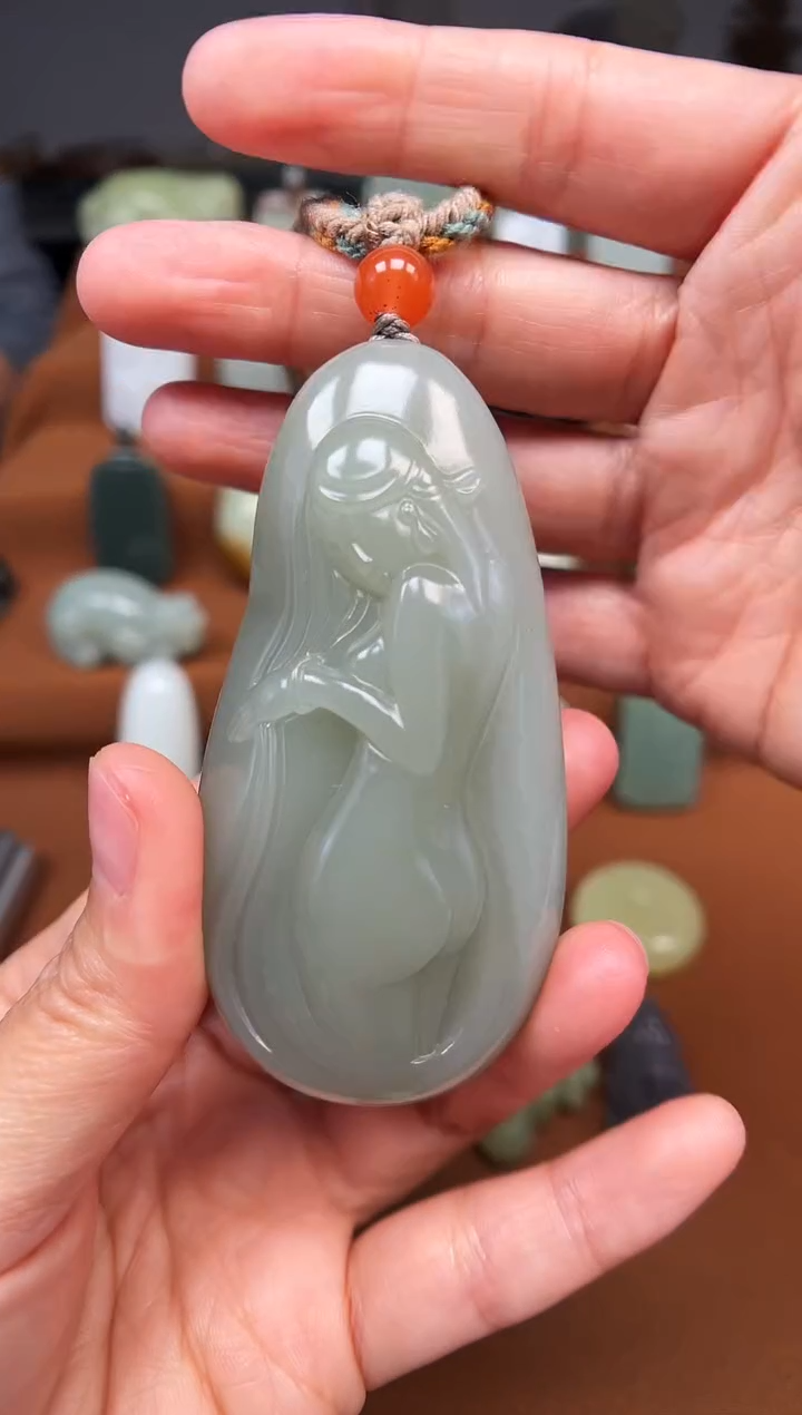 颈饰未镶嵌和田玉玉贵人